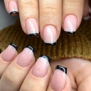 Press on nails short square black French tip
